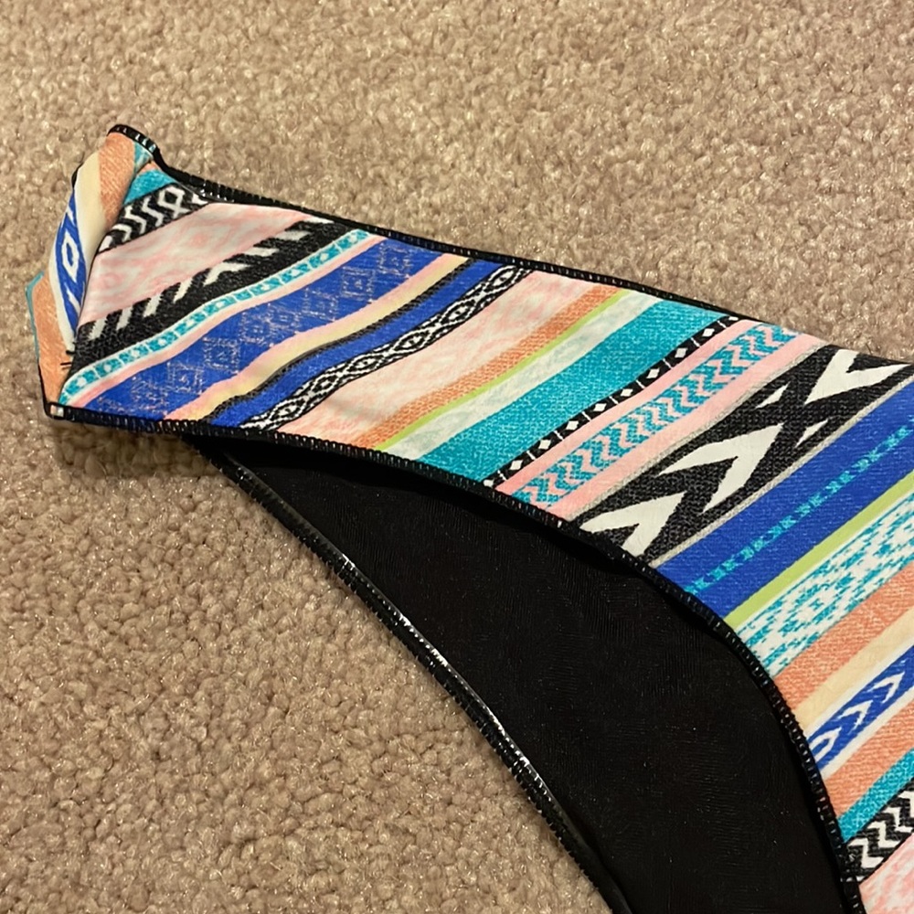 Aztec Ruffled Bikini Bottoms - Picture 3 of 4